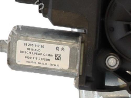 Used Front right window mechanism Front right window mechanism CITROËN C3 III (SX) 1.5 BlueHDi 100 (SXYHYP, SXYHTU) (102 hp) 35765153 35765153
