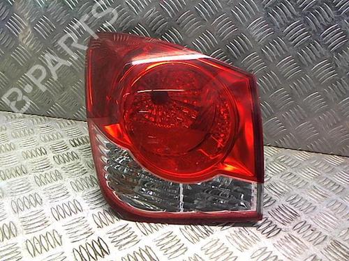 Used Right taillight CHEVROLET CRUZE (J300) 2.0 CDI (163 hp) 23050274