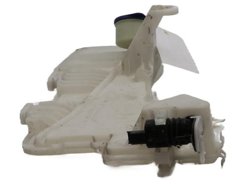 windscreen-washer-tank-ds-ds-7-crossback-j4_-jr_-jc_-2017-31306705 main image