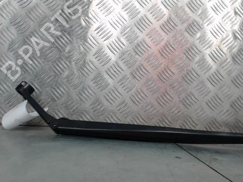 front-windshield-wiper-arm-toyota-c-hr-_x1_-2016-23838839 main image