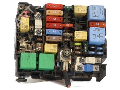 Used Fuse box PEUGEOT 308 II (LB_, LP_, LW_, LH_, L3_) 1.2 VTi 72 (82 hp) 32343151