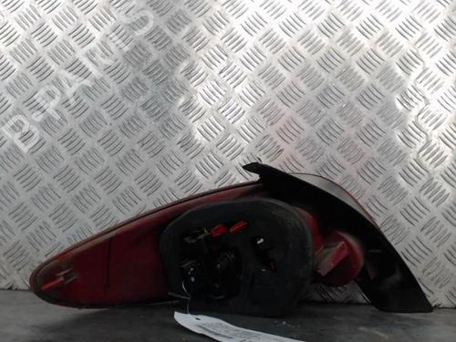 Right taillight PEUGEOT 206 Hatchback (2A/C) 1.1 i | BP27649527C35 