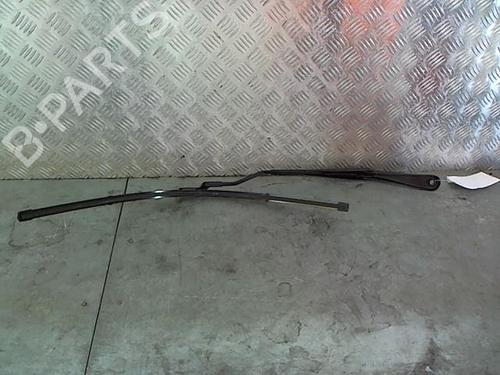 front-windshield-wiper-arm-renault-clio-v-b7_-2019-23840569 main image