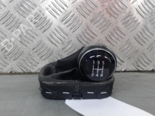 Used Gear lever VW POLO V (6R1, 6C1) 1.0 (75 hp) 28476242
