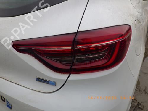 Used Right taillight RENAULT CLIO V (B7_) 1.6 E-TECH 140 (B7MU) (140 hp) 30379333