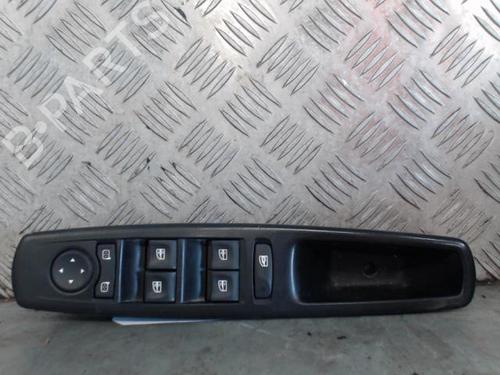 Used Left front window switch RENAULT MEGANE III Hatchback (BZ0/1_, B3_) 1.5 dCi (BZ0C) (90 hp) 27657753