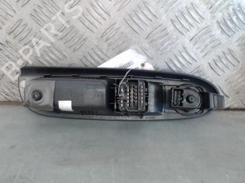 Used Left front window switch Left front window switch RENAULT CLIO II (BB_, CB_) 1.5 dCi (B/CB3M) (64 hp) 28522933 28522933