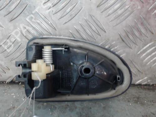 Used Front right interior door handle Front right interior door handle RENAULT CLIO II (BB_, CB_) 1.5 dCi (B/CB07) (65 hp) 26171800 26171800