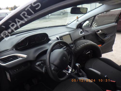 Gear lever PEUGEOT 208 I (CA_, CC_) 1.2 VTI 82 | BP24456667M90