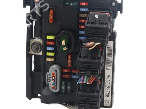 Used Fuse box Fuse box CITROËN C3 II (SC_) 1.4 HDi 70 (SC8HZC, SC8HR0, SC8HP4) (68 hp) 33021209 33021209