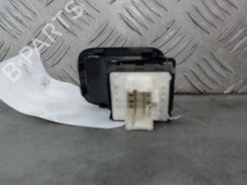 Left front window switch CITROËN C3 III (SX) 1.5 BlueHDi 100 (SXYHYP, SXYHTU) | BP25221196I27 - Image 3