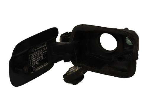 Fuel flap MERCEDES-BENZ C-CLASS (W204) C 180 Kompressor (204.046) | BP23839071C131