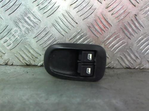 Used Left front window switch PEUGEOT 206 Hatchback (2A/C) 1.4 i (75 hp) 23052087