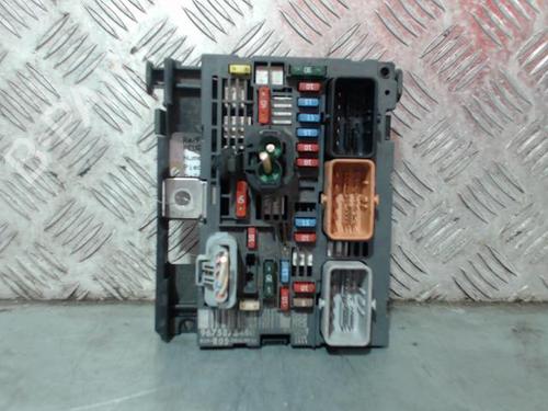 Used Fuse box PEUGEOT 308 I (4A_, 4C_) 1.6 HDi (92 hp) 30595522