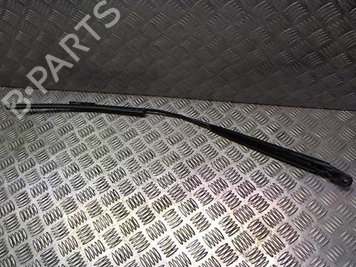 Used Front windshield wiper arm PEUGEOT 106 I (1A, 1C) 1.1 (60 hp) 23049400