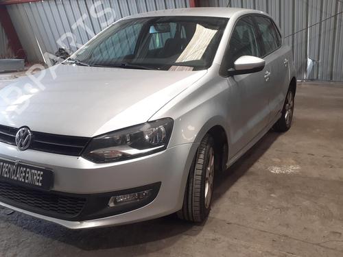 Left headlight VW POLO V (6R1, 6C1) 1.6 TDI | BP32304684C28 