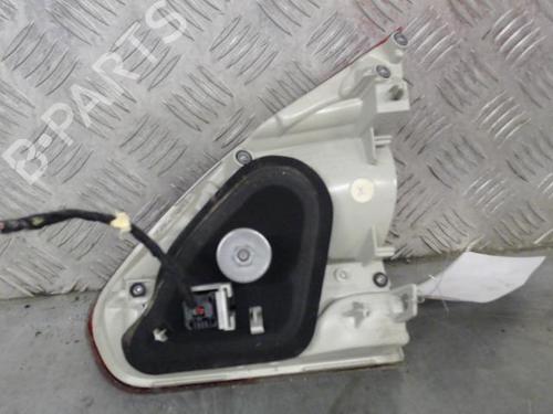 left-tailgate-light-peugeot-2008-i-cu_-2013-24311629 main image