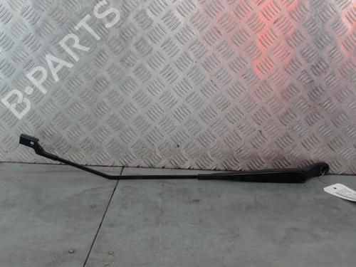 Used Front windshield wiper arm PEUGEOT 208 I (CA_, CC_) 1.6 HDi / BlueHDi 75 (75 hp) 25156982