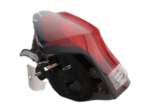 left-taillight-ds-ds-4-ds-4-crossback-nx_-2015-2016-2017-2018-35925280 main image