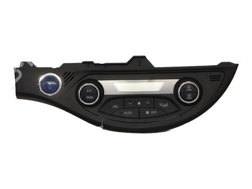 Used Climate control TOYOTA YARIS (_P13_) 1.5 Hybrid (NHP130_, NHP130) (101 hp) 23839331