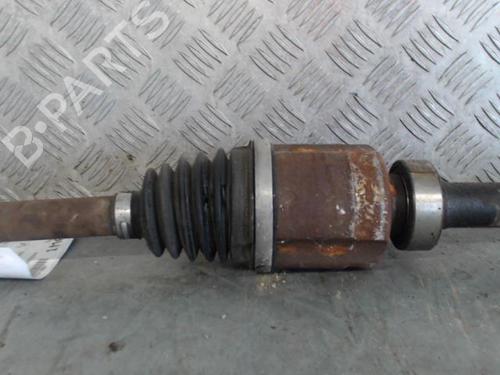 Used Right front driveshaft Right front driveshaft DACIA DUSTER (HS_) 1.2 TCe 125 (125 hp) 27275971 27275971