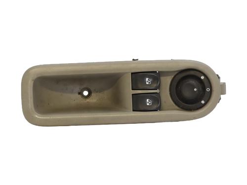 Interrupteur de vitre avant gauche RENAULT TWINGO II (CN0_) 1.5 dCi (CN0E) (64 hp) 28215788