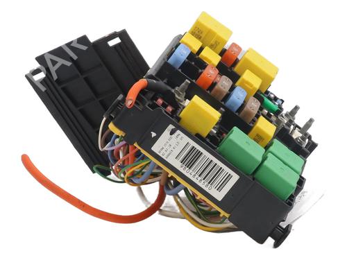 Used Fuse box Fuse box PEUGEOT 308 SW II (LC_, LJ_, LR_, LX_, L4_) 1.2 THP 130 (131 hp) 33799232 33799232