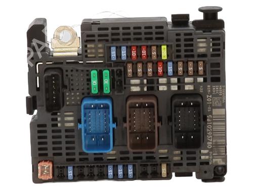 Used Fuse box PEUGEOT 308 II (LB_, LP_, LW_, LH_, L3_) 1.2 THP 130 (131 hp) 30909994