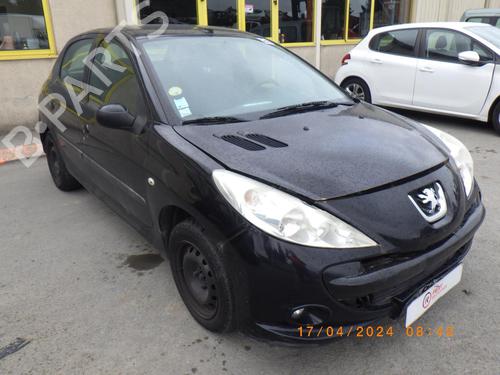 Left mirror PEUGEOT 206+ (2L_, 2M_) 1.4 HDi eco 70 | BP23051360C26