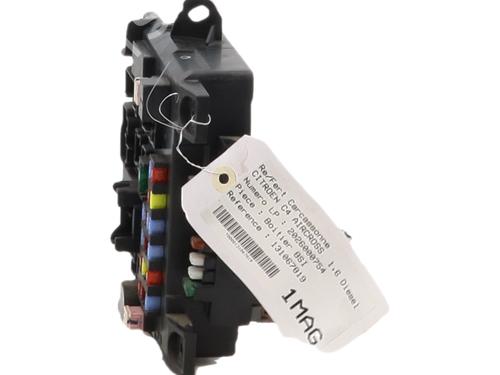 Used Fuse box Fuse box 38558565 38558565