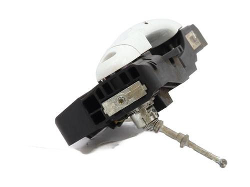 front-left-exterior-door-handle-renault-clio-iv-bh_-2012-2013-2014-2015-2016-2017-2018-2019-2020-2021-32191506 main image