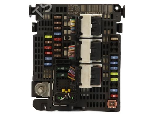 Used Fuse box PEUGEOT 308 II (LB_, LP_, LW_, LH_, L3_) 1.6 THP 125 (125 hp) 29477053
