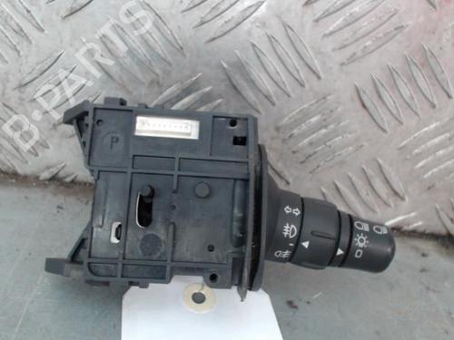 Used Switch RENAULT GRAND SCÉNIC II (JM0/1_) 1.5 dCi (JM1E) (106 hp) 28680533