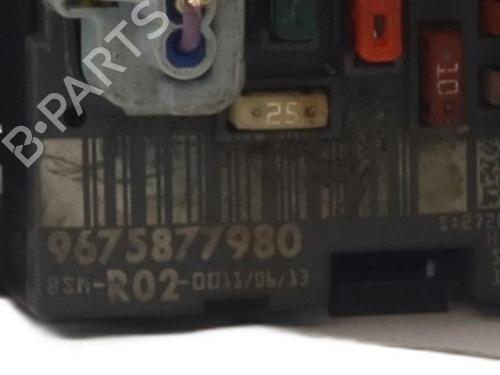 Fuse box CITROËN C5 III Break (RW_) 2.0 HDi 140 | BP33707556E1 - Image 2