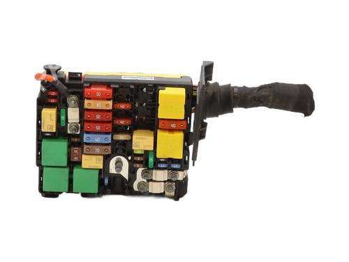 Used Fuse box PEUGEOT 308 II (LB_, LP_, LW_, LH_, L3_) 1.6 BlueHDi 120 (120 hp) 30466461