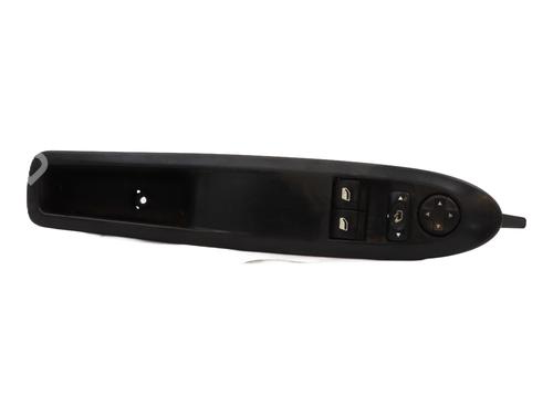 Used Left front window switch CITROËN DS4 (NX_) 1.6 HDi 115 (114 hp) 32231875