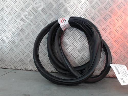 Used Rubber door seal CITROËN C3 II (SC_) 1.4 HDi 70 (SC8HZC, SC8HR0, SC8HP4) (68 hp) 29253621