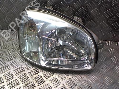 Used Right headlight HYUNDAI SANTA FÉ I (SM) 2.0 CRDi 4x4 (113 hp) 23049867