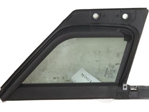 front-left-quarter-glass-renault-captur-i-j5_-h5_-2013-32862128 main image