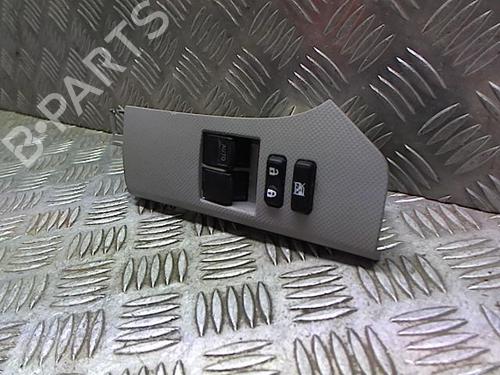 Used Left front window switch Left front window switch TOYOTA YARIS (_P9_) 1.0 VVT-i (KSP90_, KSP90R) (69 hp) 23050867 23050867