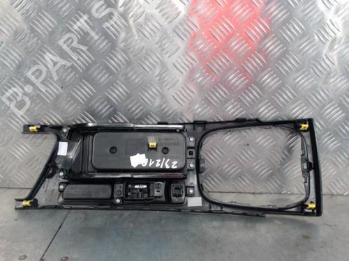 Used Middle console Middle console RENAULT MEGANE IV Hatchback (B9A/M/N_) 1.5 dCi 110 (B9A3) (110 hp) 23838194 23838194