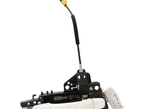 front-right-exterior-door-handle-audi-a4-b8-8k2-2007-2008-2009-2010-2011-2012-2013-2014-2015-2016-2017-33416776 main image