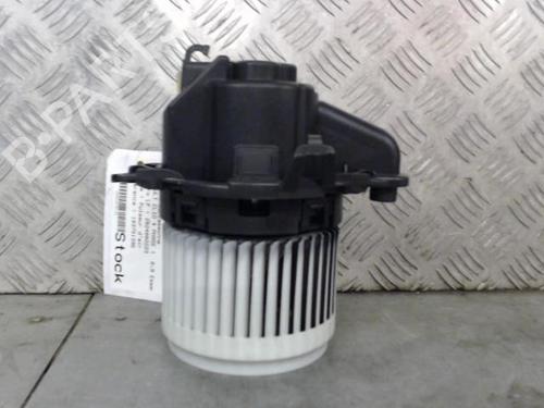 Ventilator motor RENAULT CLIO IV (BH_) 0.9 TCe 90 (BHNF, BHMA, BHMH, BHJK, BHJR) (90 hp) 24815975