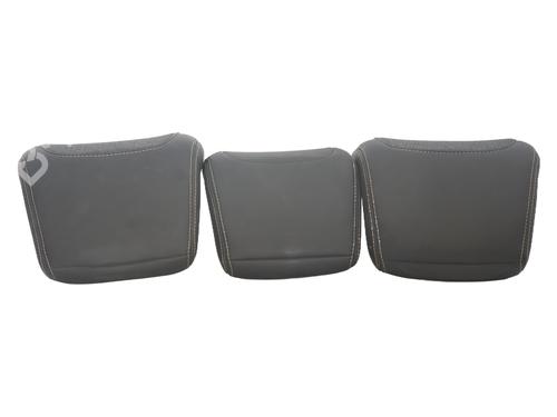 Appui-tête PEUGEOT 3008 II SUV (MC_, MR_, MJ_, M4_) 1.5 BlueHDi 130 (131 hp) 33210049