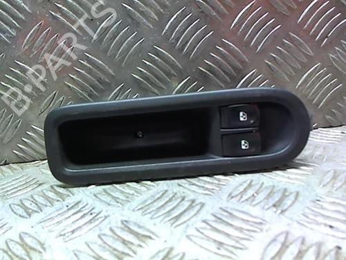 Used Left front window switch Left front window switch RENAULT CLIO III (BR0/1, CR0/1) 1.5 dCi (C/BR0G, C/BR1G) (68 hp) 23051101 23051101