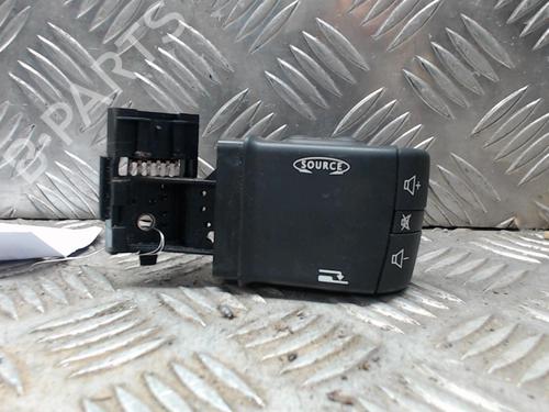 Used Switch Switch RENAULT MEGANE II (BM0/1_, CM0/1_) 2.0 dCi (BM1K, CM1K) (150 hp) 23048452 23048452