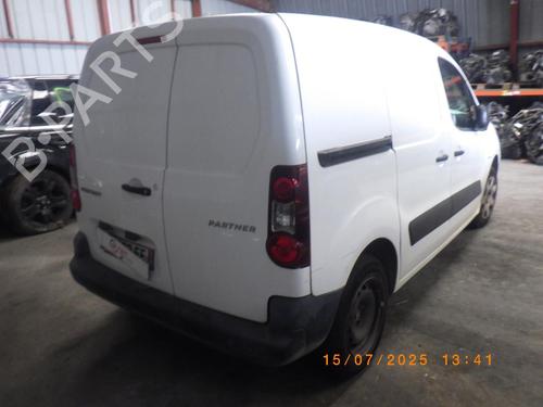 Used Right taillight PEUGEOT PARTNER Box Body/MPV 1.6 HDi (90 hp) 29352875