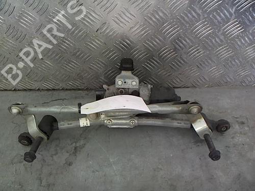 Used Front wiper motor Front wiper motor RENAULT CLIO V (B7_) 1.0 TCe 100 (B7MT) (101 hp) 23835966 23835966