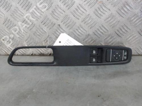 Used Left front window switch RENAULT CLIO IV (BH_) 1.5 dCi 90 (90 hp) 25149347