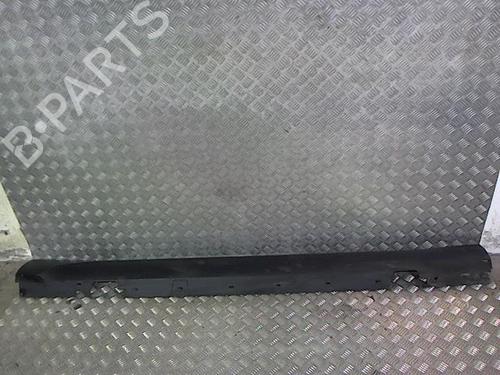 Used Right sideskirt BMW X1 (E84) xDrive 18 d (143 hp) 23839573